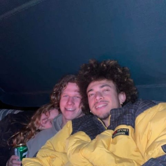 Meet your Posher, Aurel - Picture 1 of 1